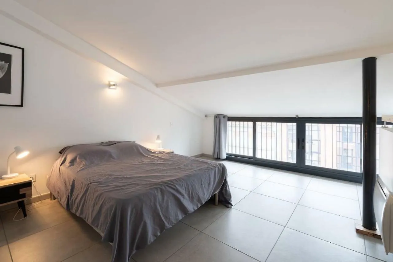 Apartment 303 - Appartement Duplex Moderne - Jeanne D'Arc, Toulouse